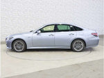 CROWN sedan hybrid