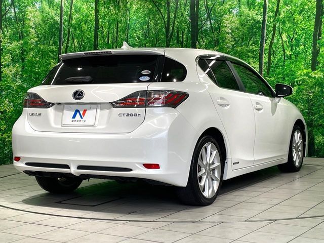 LEXUS CT200h