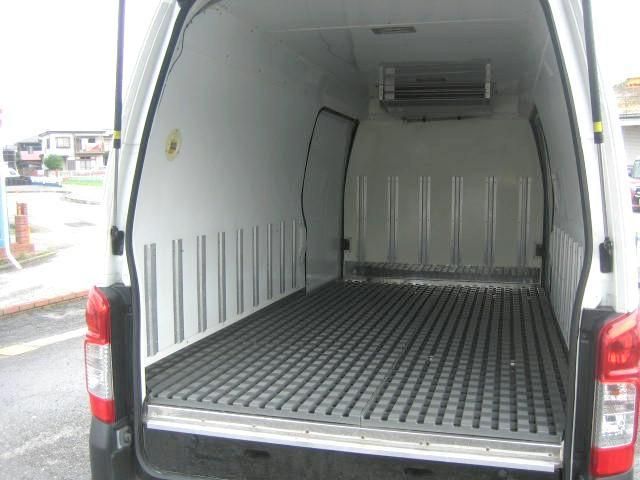 CARAVAN van 2WD