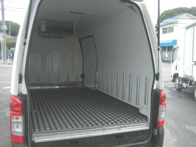 CARAVAN van 2WD
