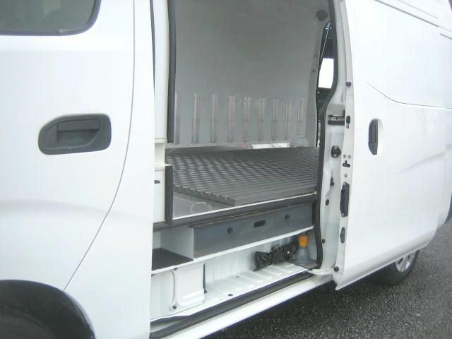 CARAVAN van 2WD
