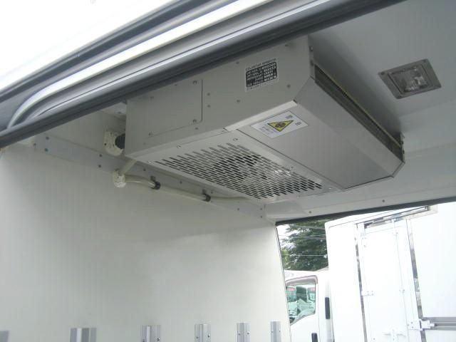 CARAVAN van 2WD