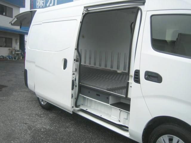 CARAVAN van 2WD