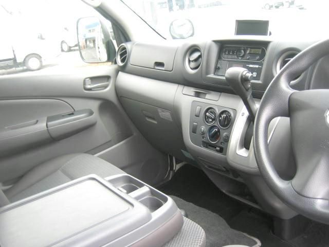 CARAVAN van 2WD