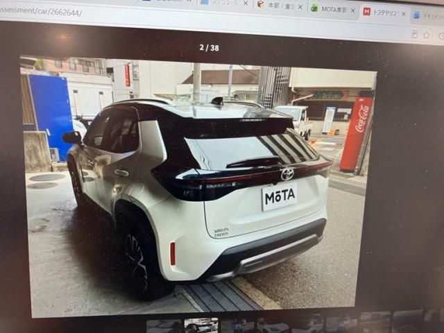 YARIS CROSS