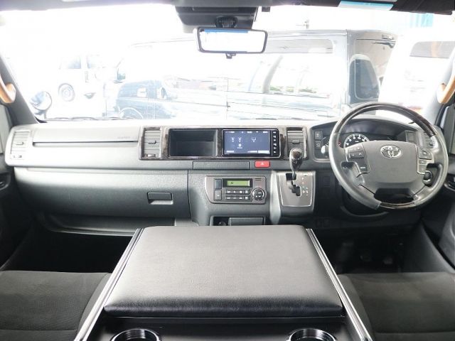 HIACE van 4WD