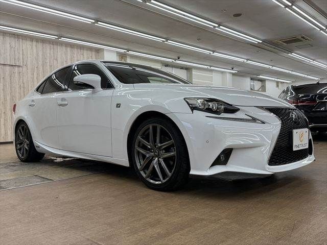 LEXUS IS300h