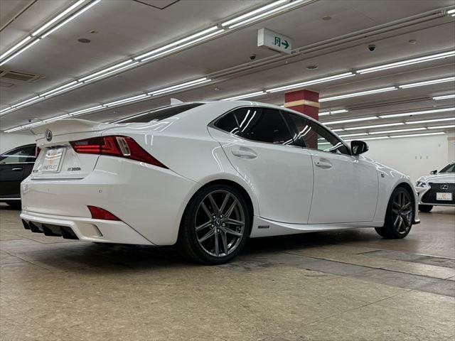 LEXUS IS300h