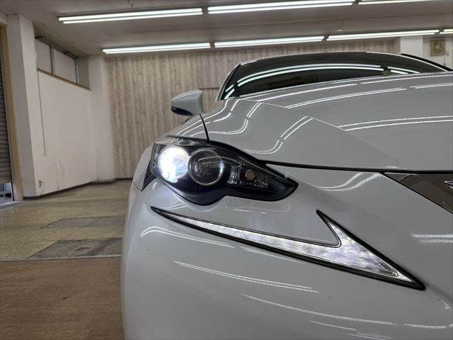 LEXUS IS300h