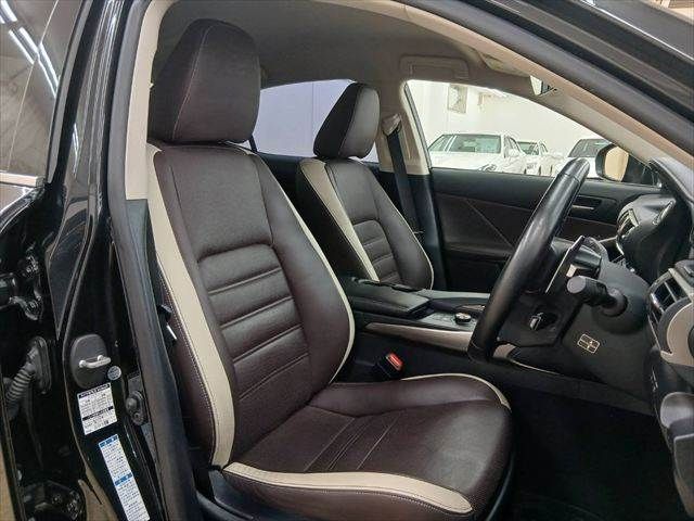 LEXUS IS300h AWD