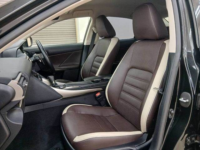 LEXUS IS300h AWD