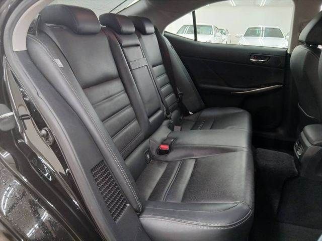 LEXUS IS300h