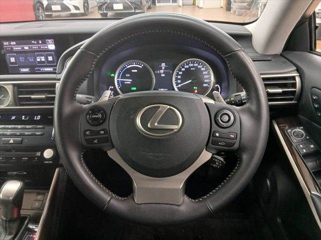 LEXUS IS300h
