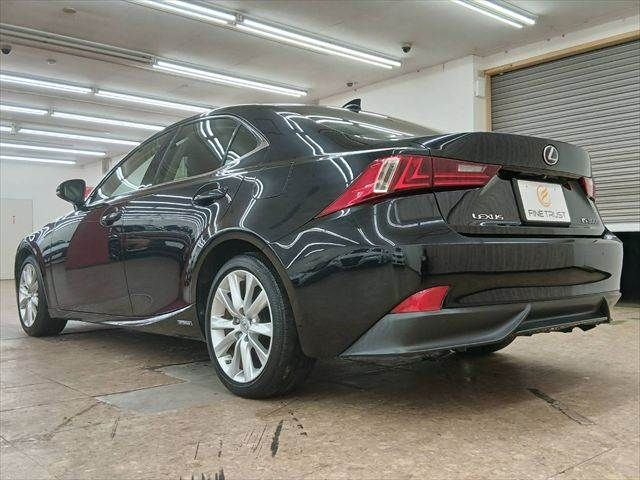 LEXUS IS300h