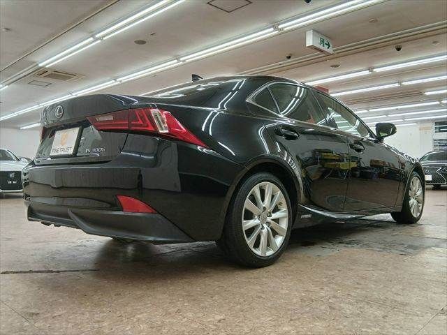 LEXUS IS300h