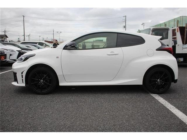 GR YARIS