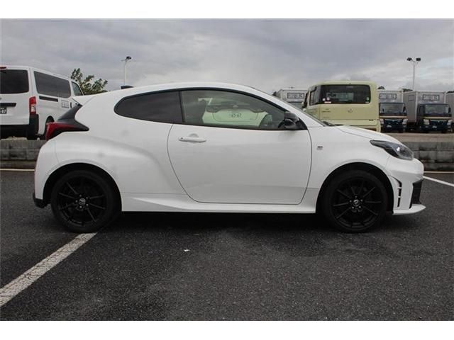 GR YARIS