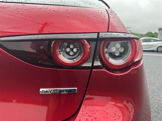 MAZDA3 FASTBACK