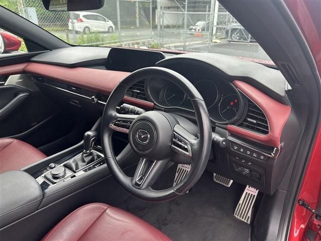 MAZDA3 FASTBACK