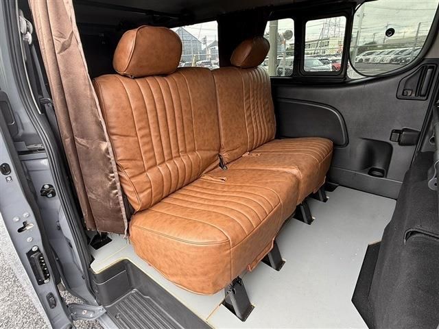 CARAVAN van 2WD