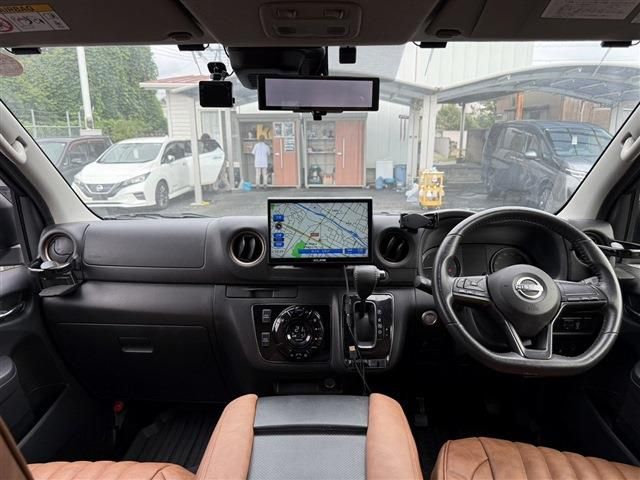 CARAVAN van 2WD