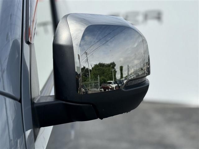 CARAVAN van 2WD