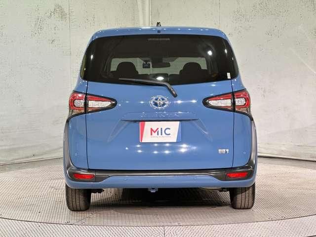 SIENTA HYBRID