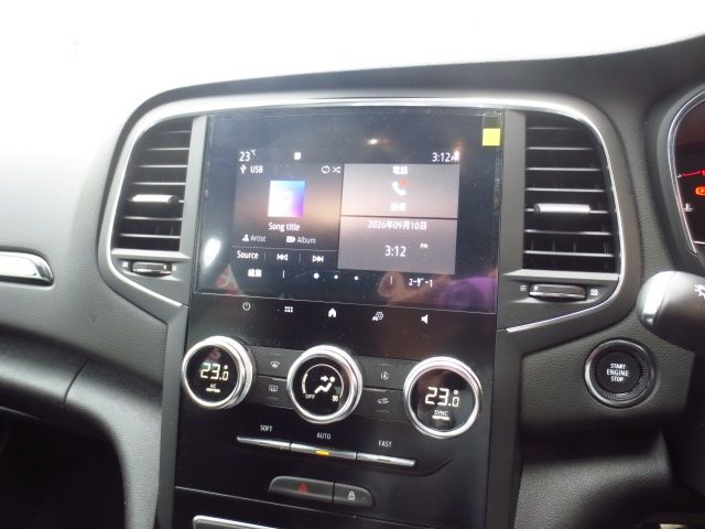 RENAULT MEGANE hatchback
