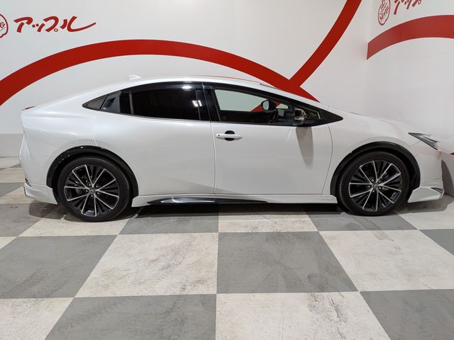 PRIUS 4WD