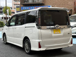 VOXY HYBRID