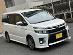 VOXY HYBRID
