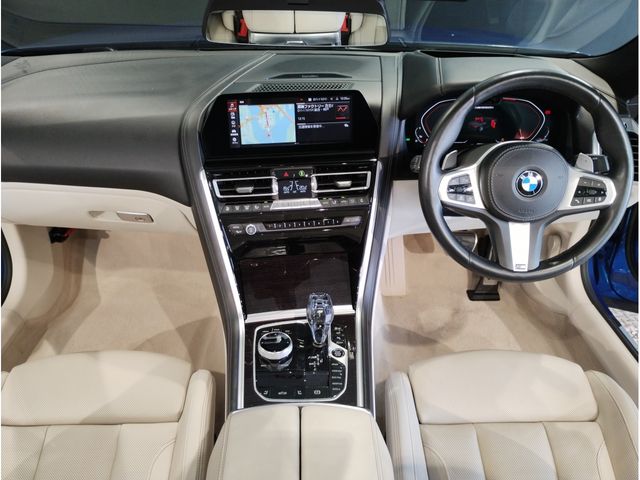 BMW 8series open