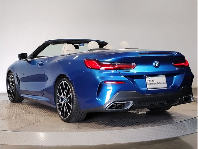 BMW 8series open