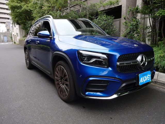 MERCEDES BENZ GLB