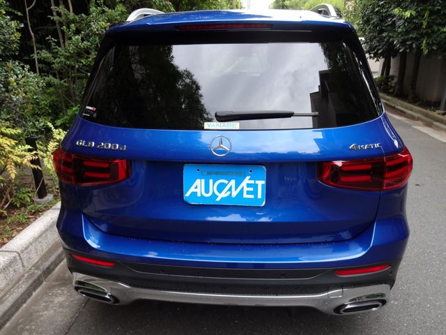 MERCEDES BENZ GLB