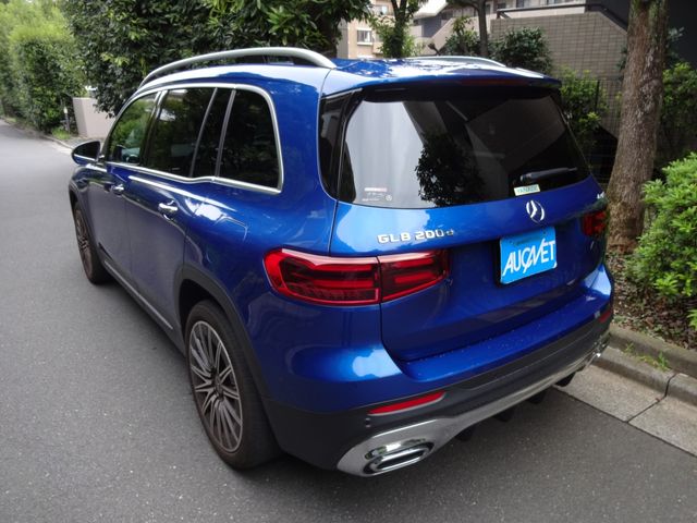 MERCEDES BENZ GLB