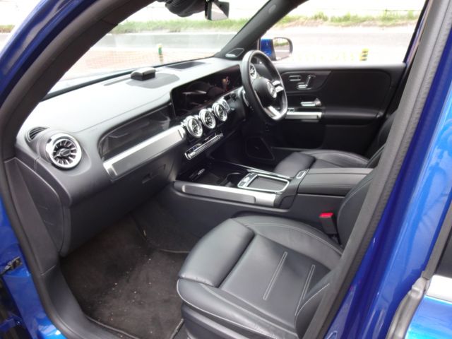 MERCEDES BENZ GLB