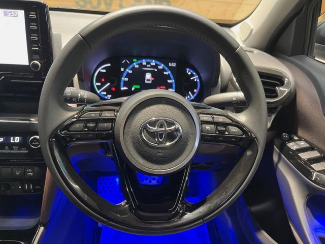 YARIS CROSS HYBRID