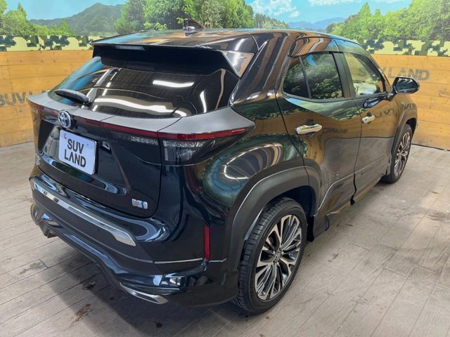 YARIS CROSS HYBRID