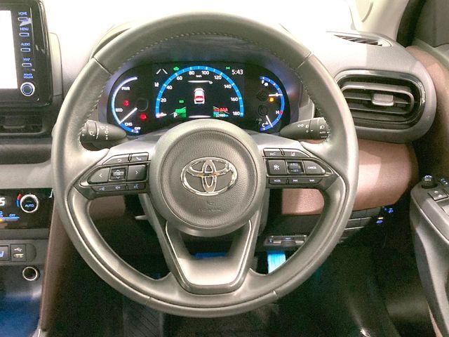 YARIS CROSS HYBRID
