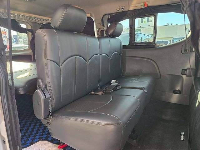 NV350 CARAVAN 4WD