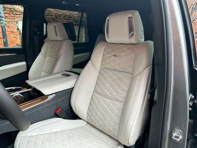 CADILLAC ESCALADE