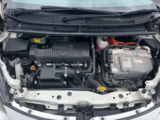 SIENTA HYBRID