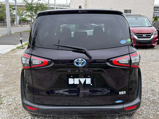 SIENTA HYBRID