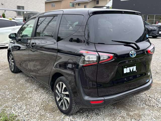 SIENTA HYBRID