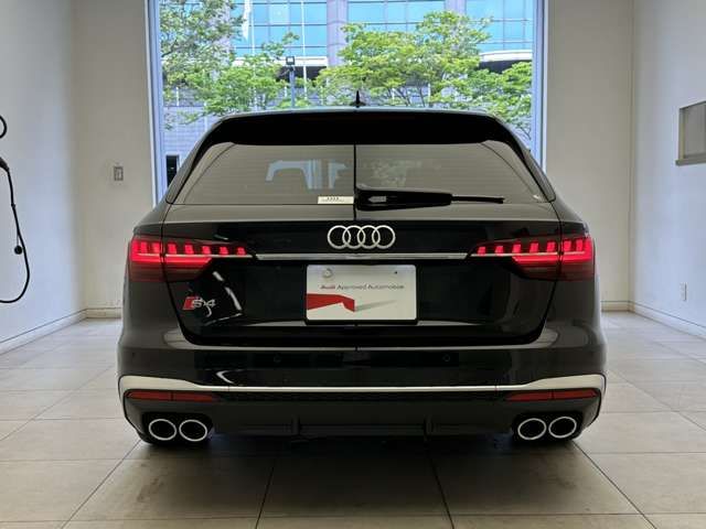 AUDI S4 AVANT