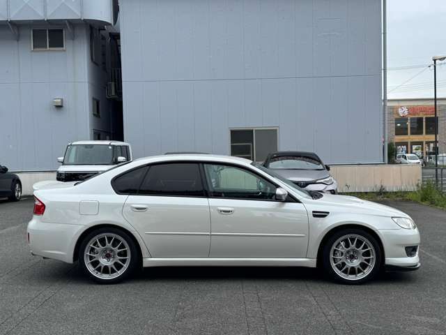 LEGACY B4