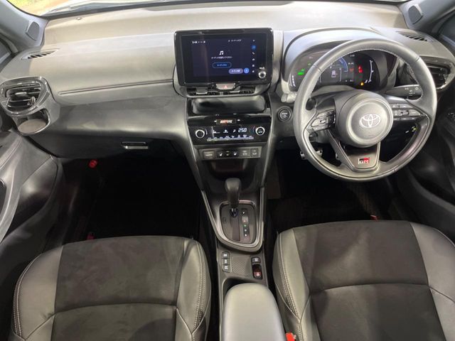 YARIS CROSS HYBRID