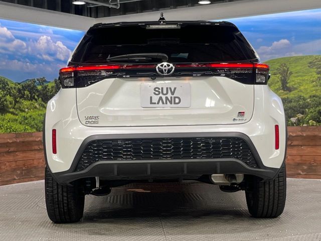 YARIS CROSS HYBRID