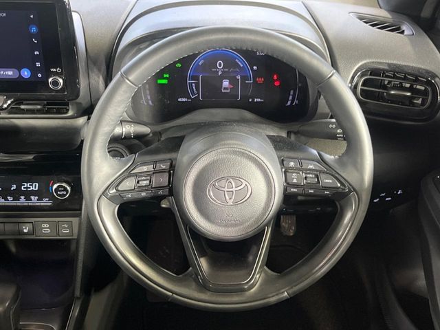 YARIS CROSS HYBRID